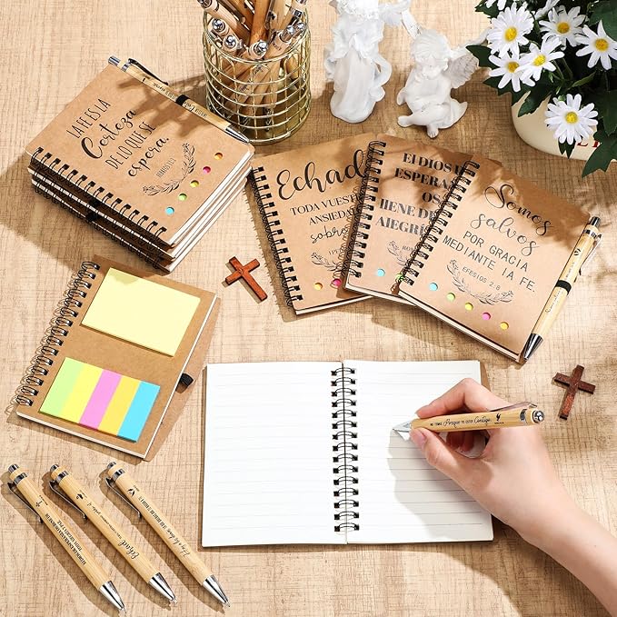 30 Set Spanish Christian Gifts Bulk Religious Notebooks with Bible Verse Pens,Inspirational Spiral Prayer Journal and Pen Set Church Gifts for Women Men Sunday Church Party (Kraft)